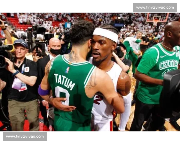 韦拉克鲁对阵普埃布拉的激烈较量与赛季关键走向分析前景预测解读